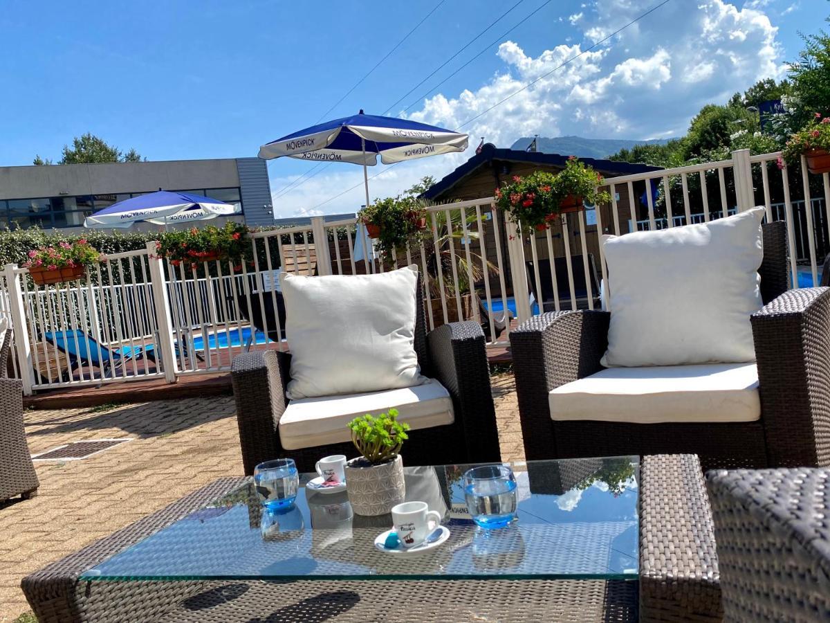 Hotel Le Neron - Logis Fontanil-Cornillon Bagian luar foto