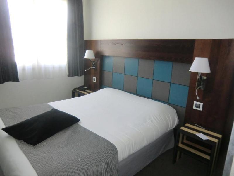 Hotel Le Neron - Logis Fontanil-Cornillon Bagian luar foto