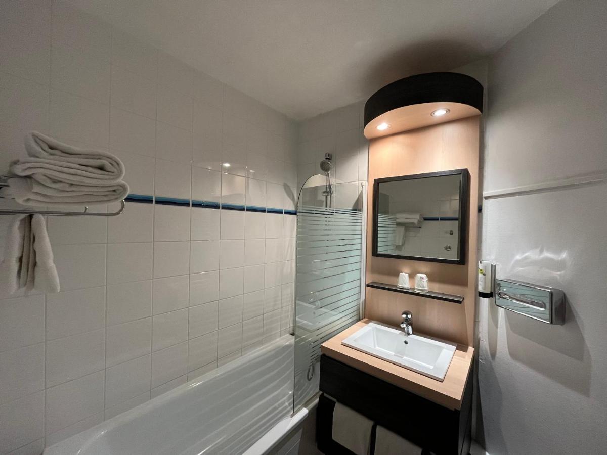 Hotel Le Neron - Logis Fontanil-Cornillon Bagian luar foto