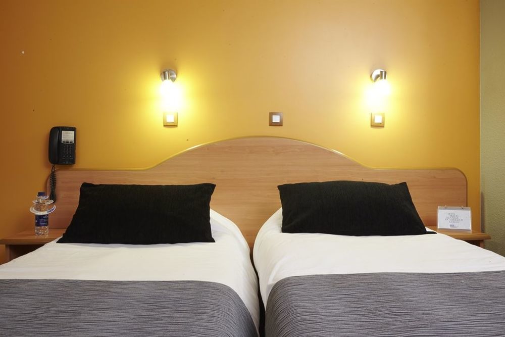 Hotel Le Neron - Logis Fontanil-Cornillon Ruang foto