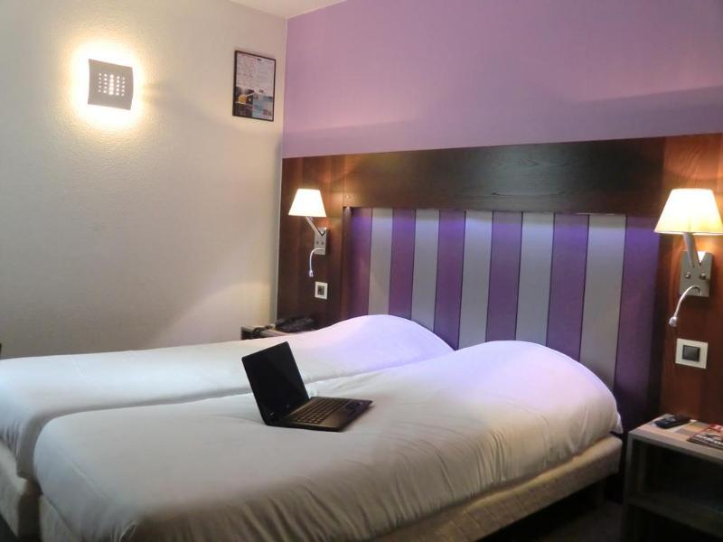 Hotel Le Neron - Logis Fontanil-Cornillon Bagian luar foto