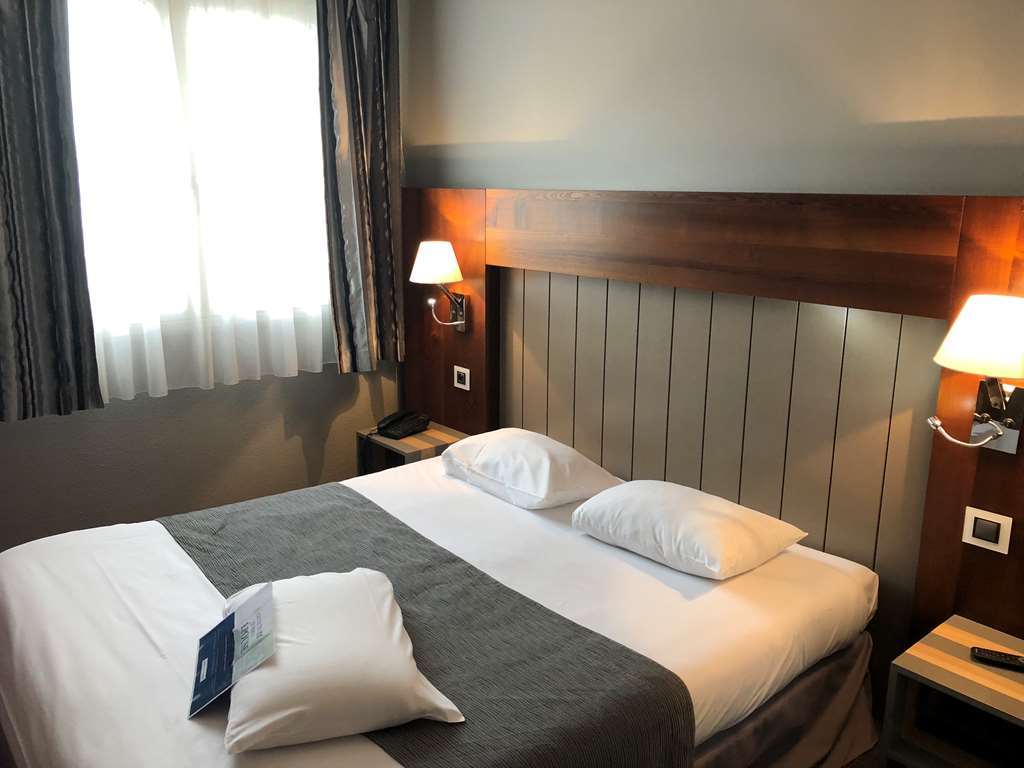 Hotel Le Neron - Logis Fontanil-Cornillon Ruang foto